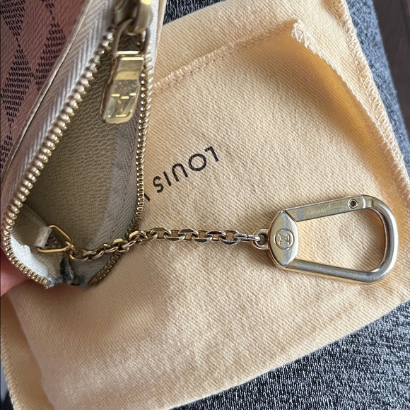 Authentic Louis Vuitton key pouch - Picture 11 of 16